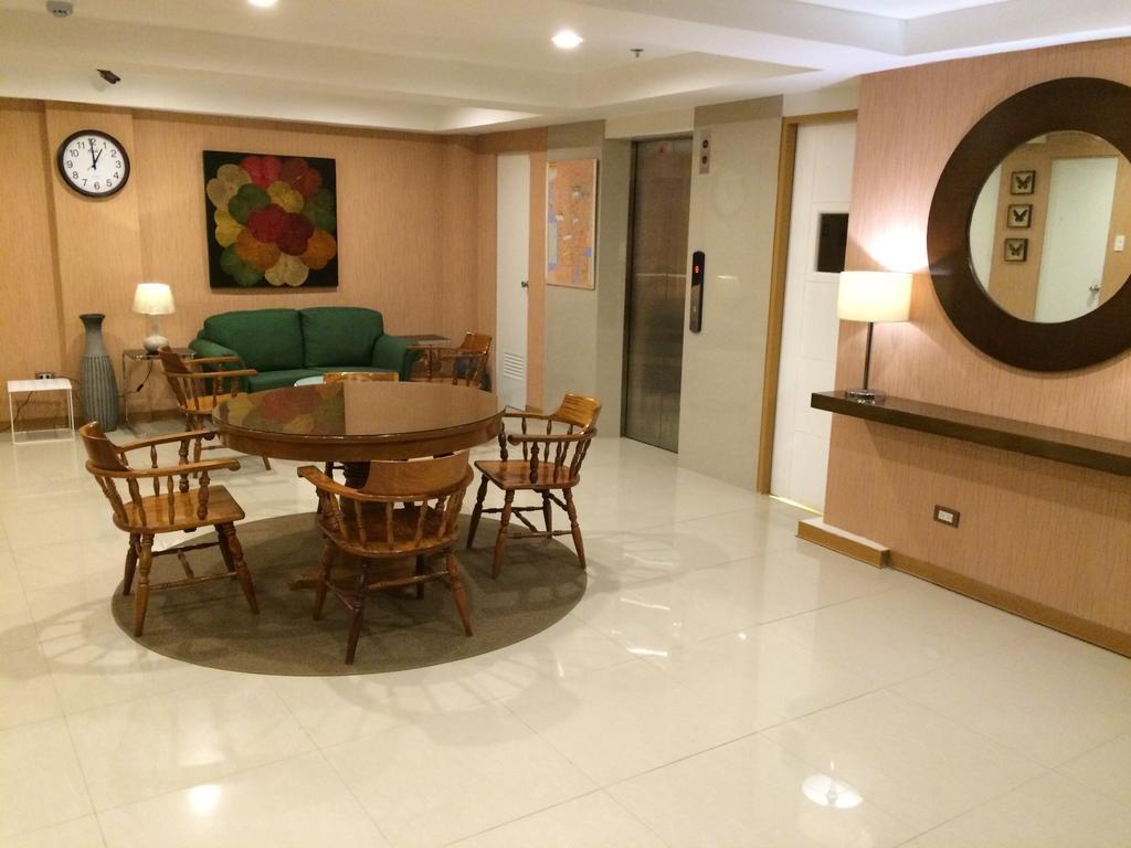 Stone House Hotel Pasay Exteriér fotografie